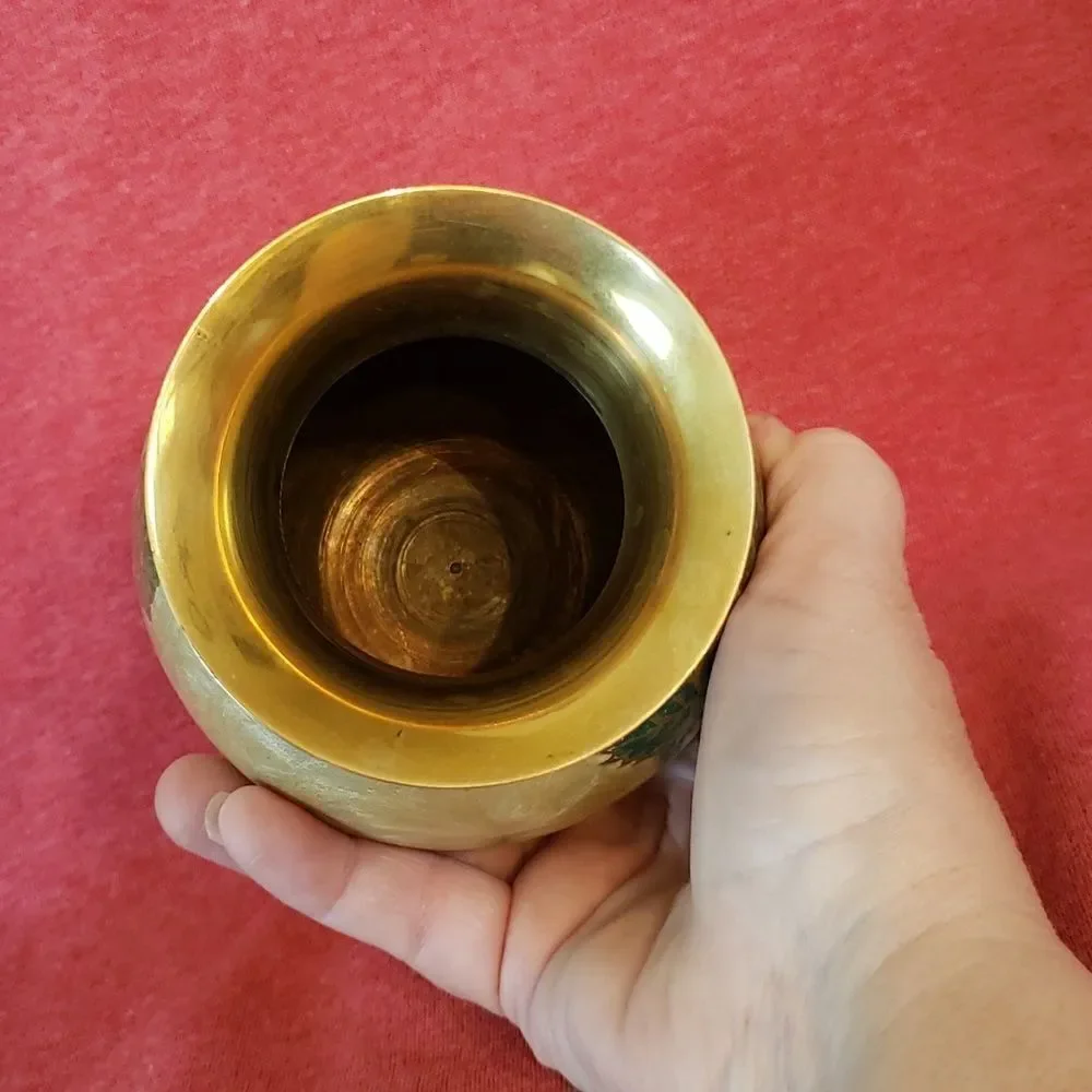 Pretty Vintage Brass Vase with Pearlescent Outer Design - Picture 6 of 12